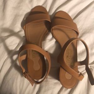 Salvatore Ferragamo women’s Heeled Sandal size 7.5